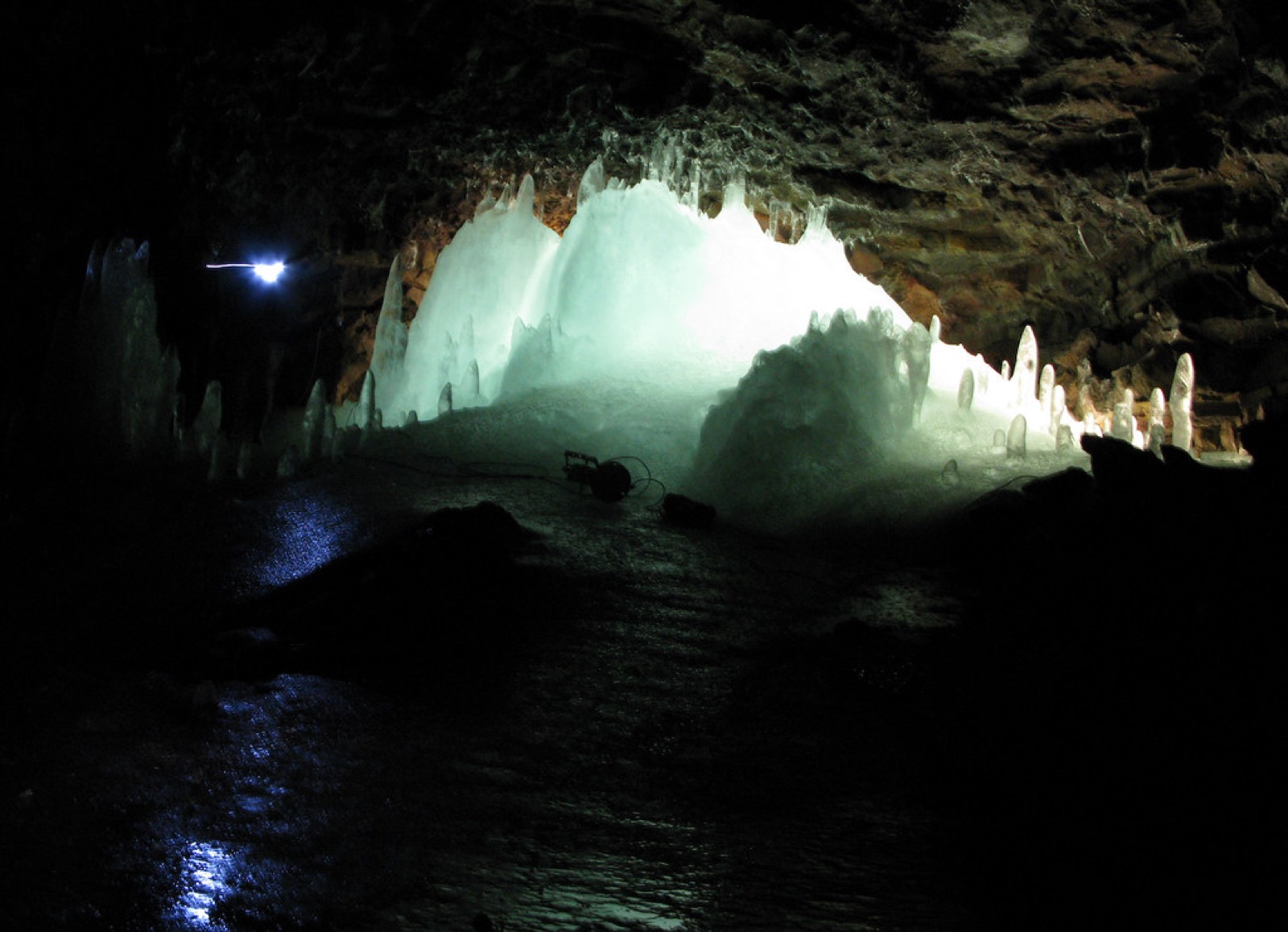 Lofthellir Lava Cave